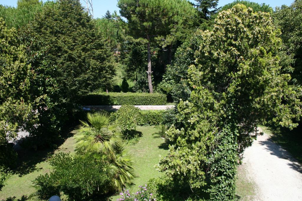 Albergo Da Siro Misano Adriatico Exterior foto